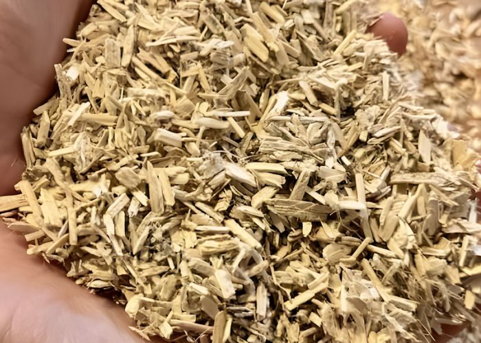 Winter Bedding Options for Chickens Hemp Bedding